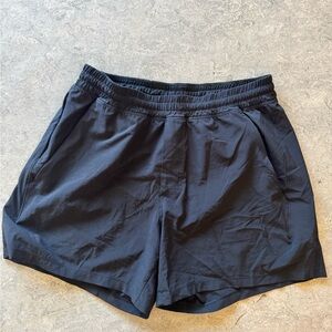 Lululemon Athletica Black Performance Shorts Men’s Pacebreaker 5inch Medium
